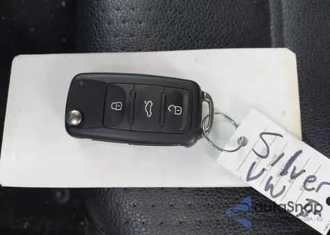 2017 Volkswagen Passat 1.8T R-Line z USA, uszkodzony, nr VIN 1VWDT7A36HC066036